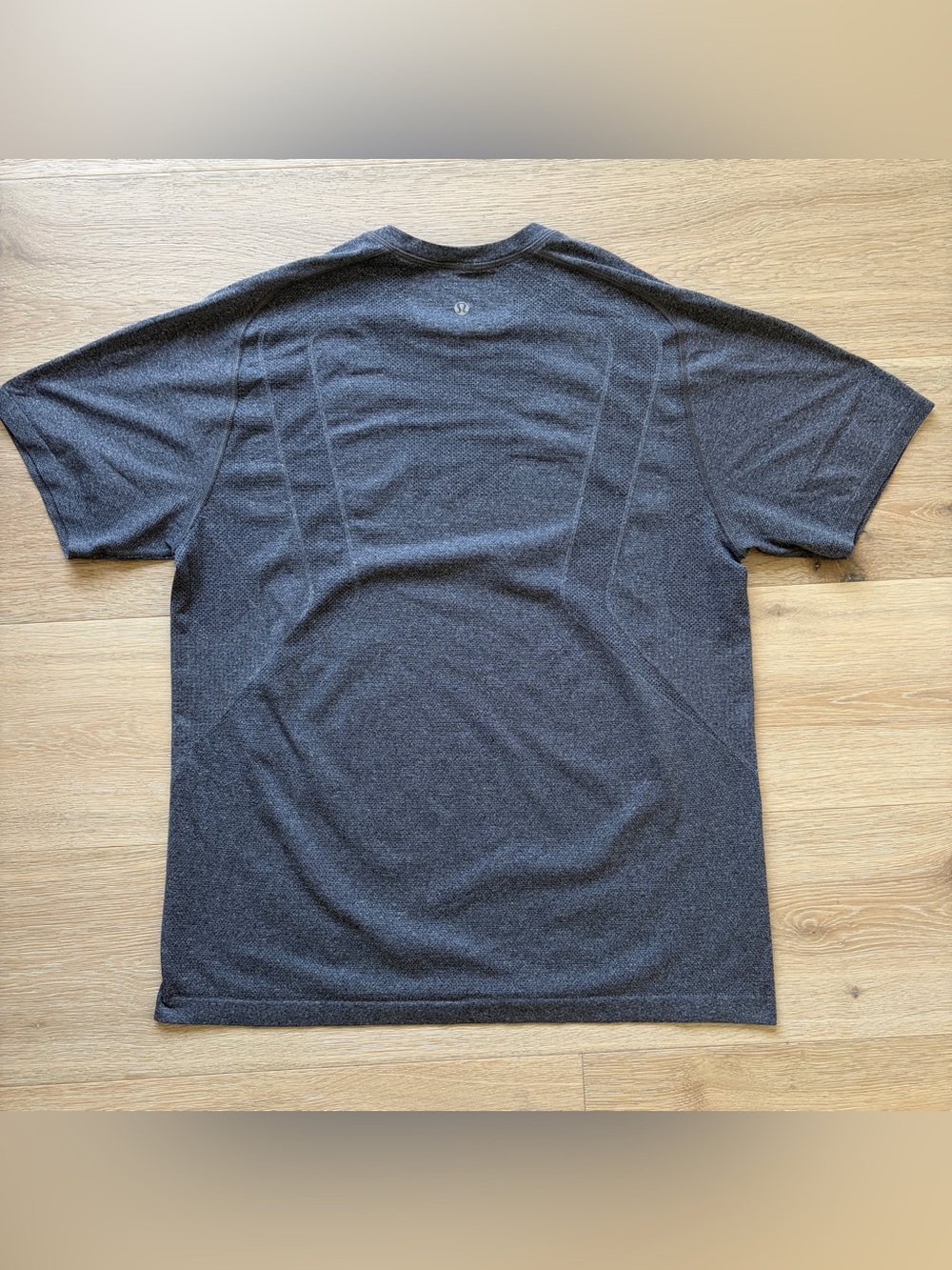Lululemon Men Metal Vent Tech Short Sleeve Shirt Size Large Gray Gym Running*@13